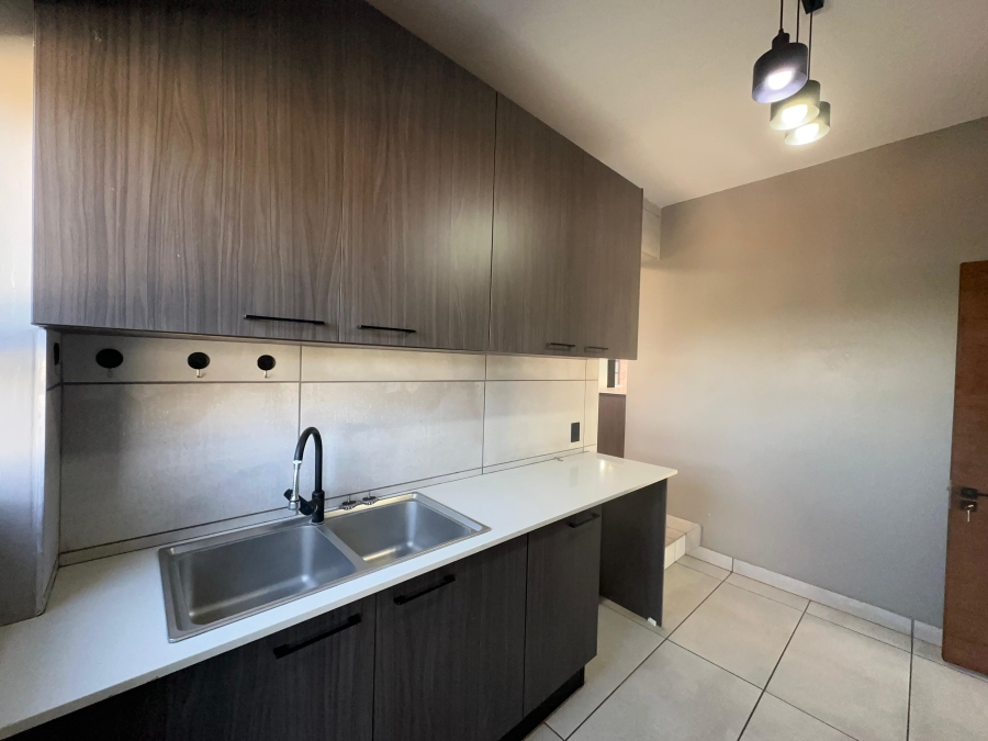 5 Bedroom Property for Sale in Leloko Lifestyle Estate North West